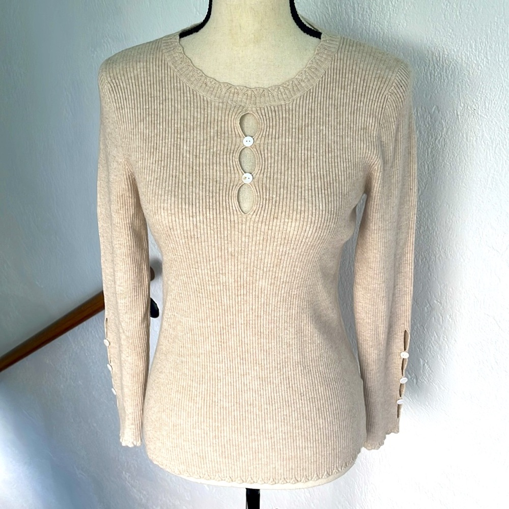 NEW Sage the Label lightweight Sweater in‎ Oatmeal with cutout Details Size S